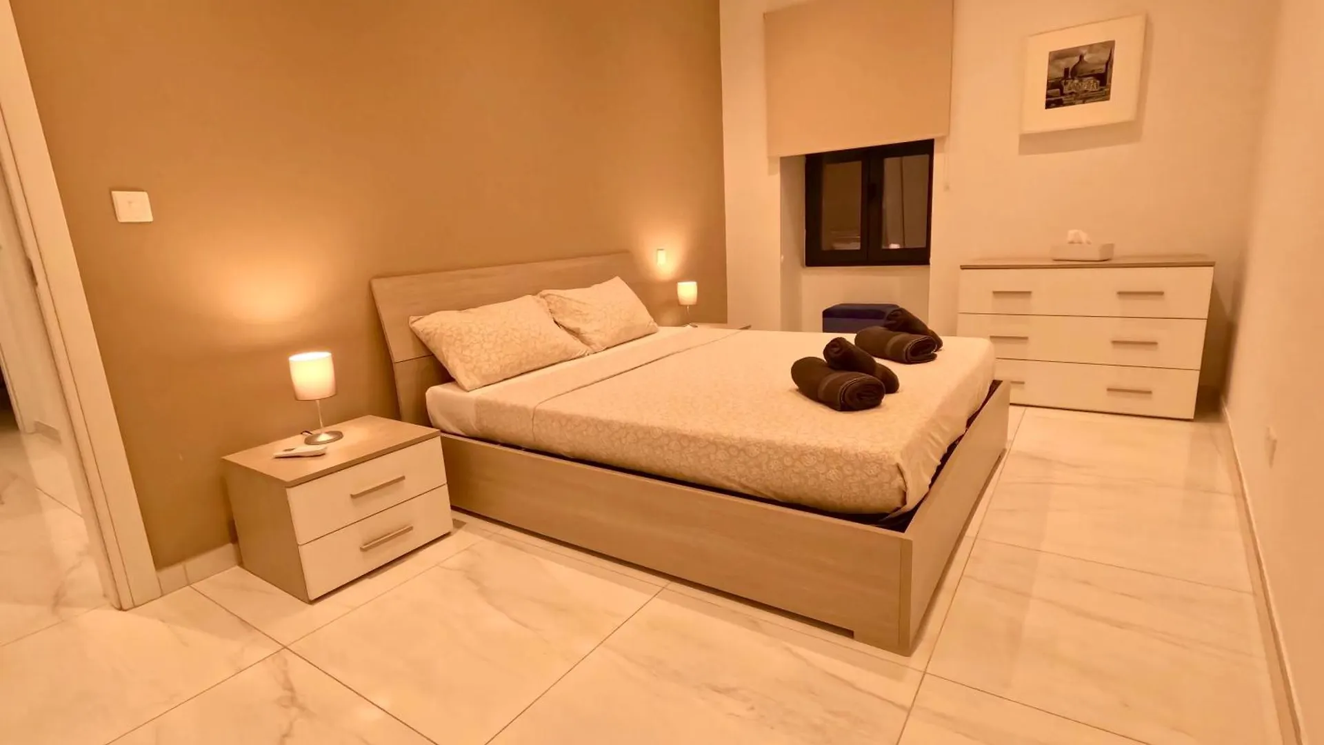 Modern Apartment In St Julian'S Malta, With Breathtaking Views Of Spinola Bay San Giuliano Malta
