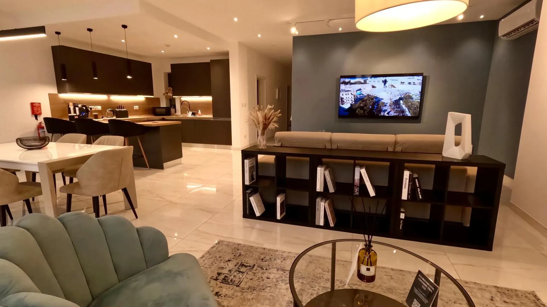 Modern Apartment In St Julian'S Malta, With Breathtaking Views Of Spinola Bay San Giuliano